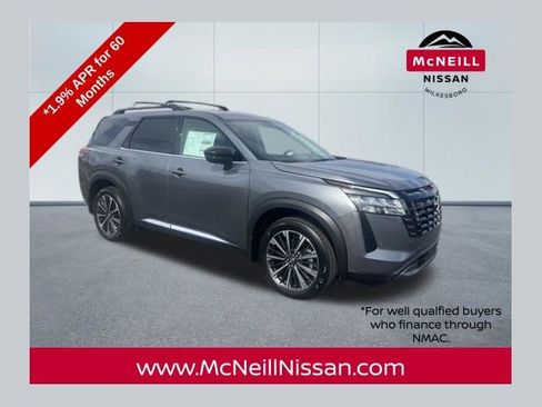 New 2026 Nissan Pathfinder Platinum image 1