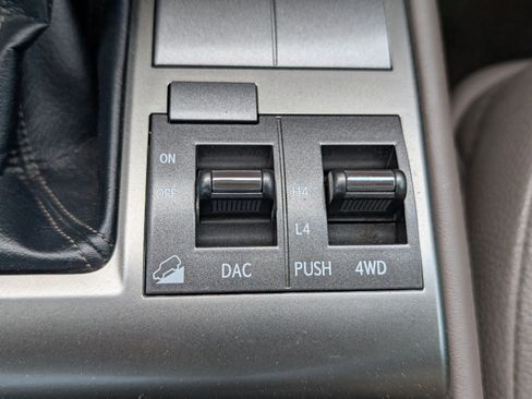 Used 2018 Lexus GX 460 Premium w/ Premium Package AWD/4WD image 24