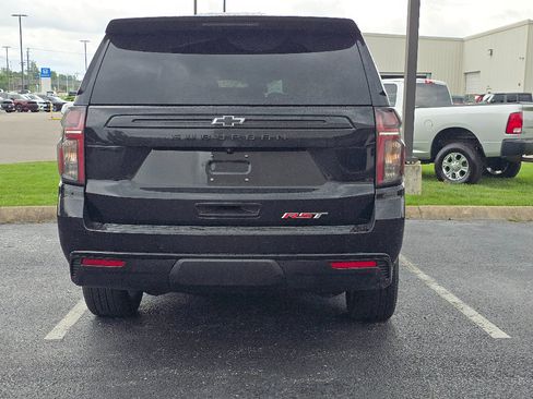 Used 2024 Chevrolet Suburban RST w/ Luxury Package AWD/4WD image 4