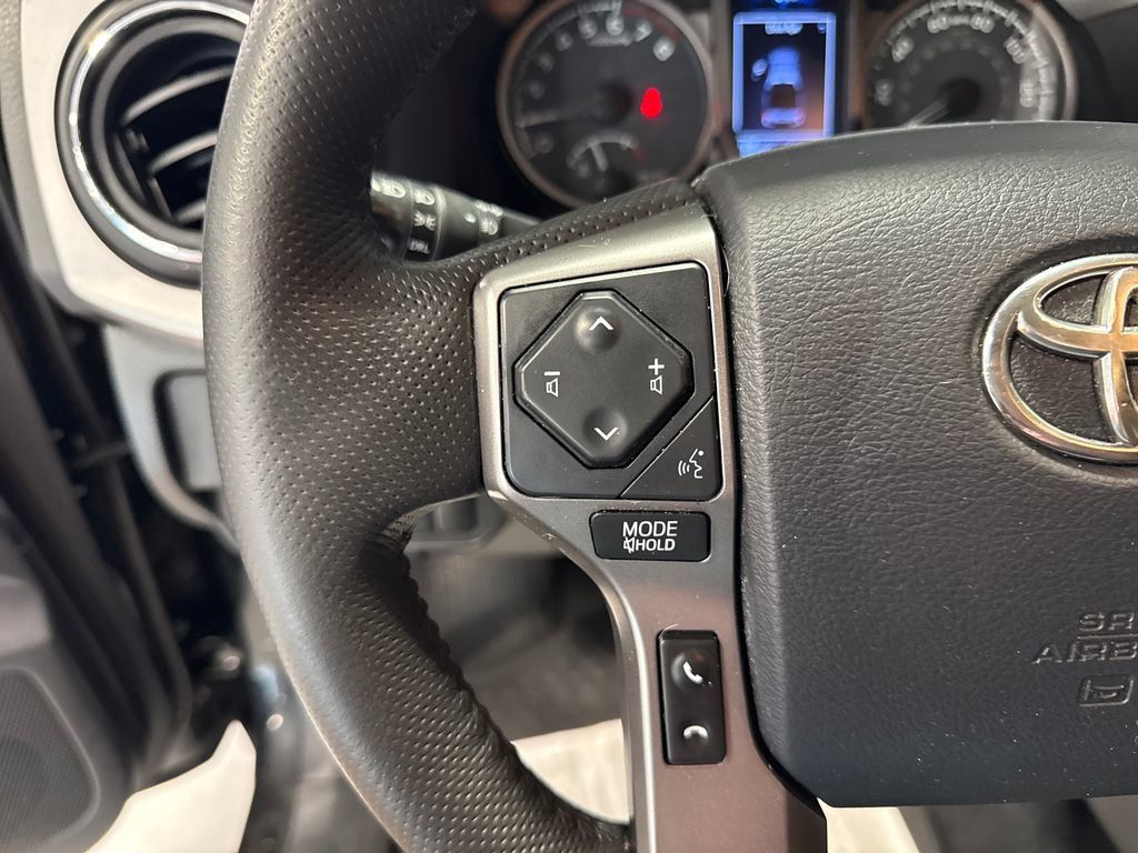 Used 2019 Toyota Tacoma SR5 RWD image 3