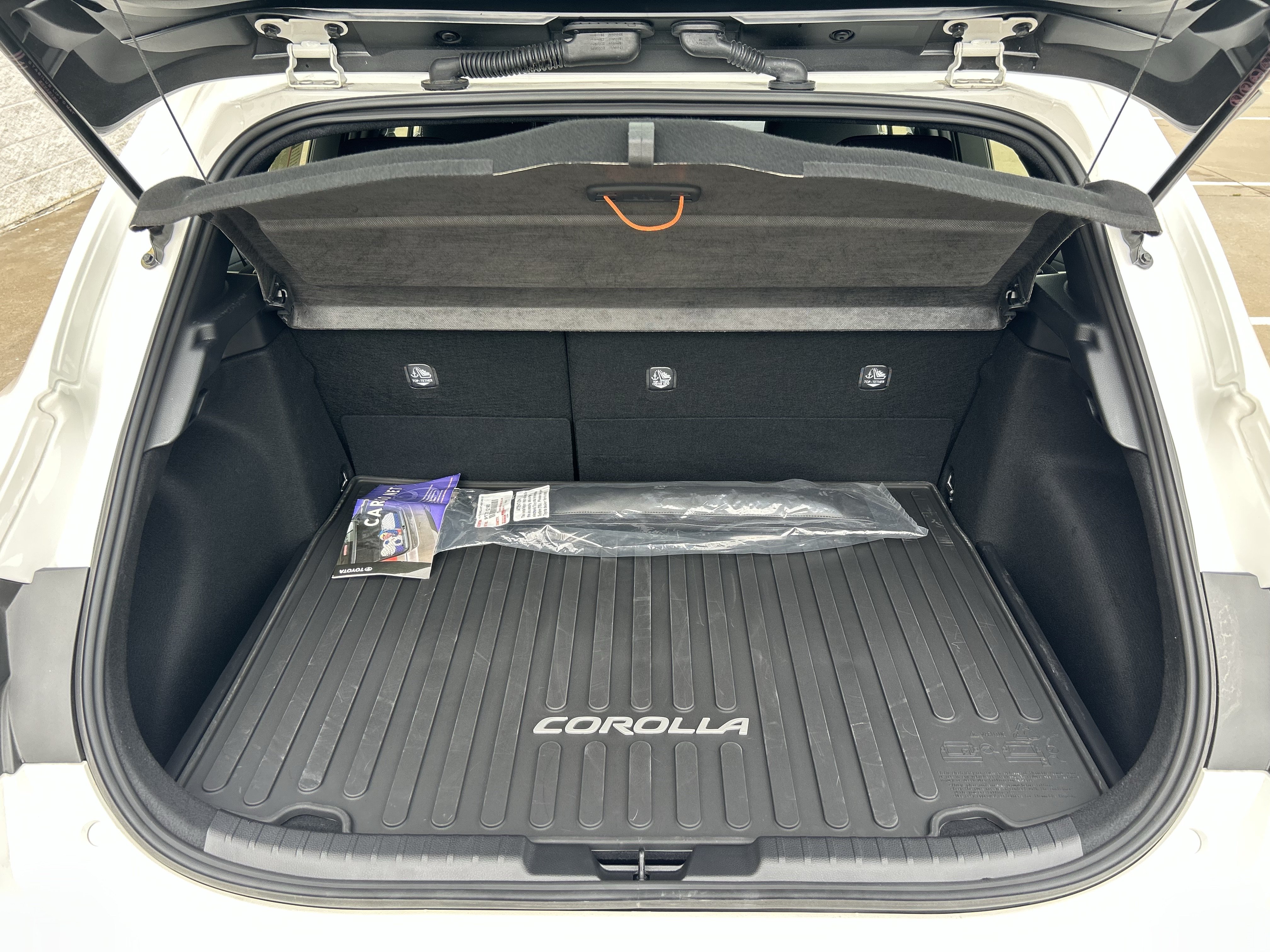 Certified 2024 Toyota Corolla SE w/ SE Package FWD image 19