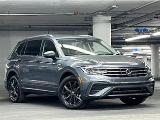 Certified 2024 Volkswagen Tiguan SE video 2