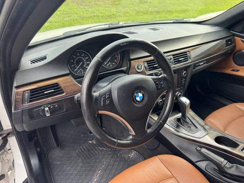 Used 2011 BMW 328i Convertible RWD image 13