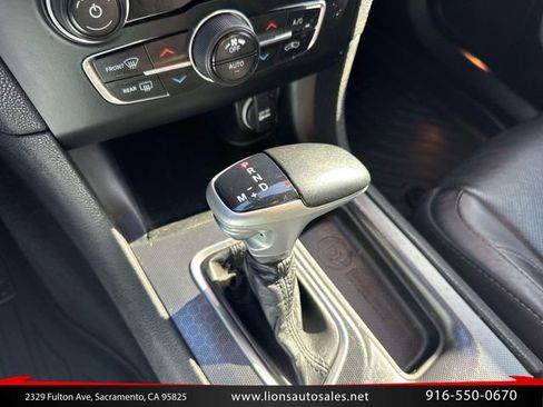 Used 2018 Dodge Charger R/T w/ Plus Group RWD image 20