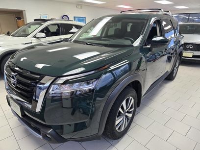 Used 2023 Nissan Pathfinder SL