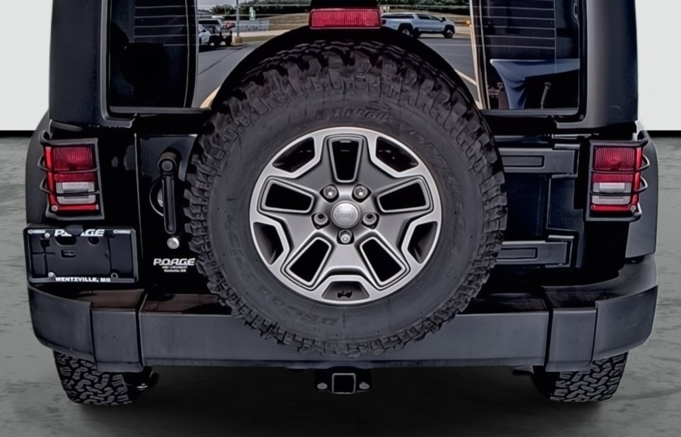 Used 2017 Jeep Wrangler Rubicon w/ Power Convenience Group AWD/4WD image 12