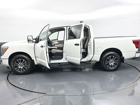 Used 2024 Nissan Titan SV w/ SV Convenience Package AWD/4WD image 49