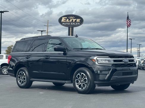Used 2024 Ford Expedition XLT image 1