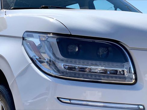 Used 2021 Lincoln Navigator Reserve AWD/4WD image 28