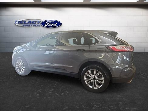 Used 2023 Ford Edge Titanium image 3