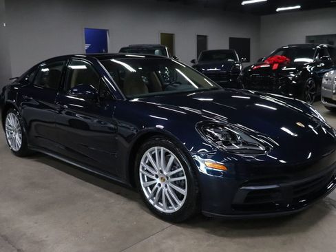 Used 2020 Porsche Panamera image 7