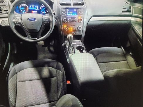 Used 2018 Ford Explorer XLT image 22