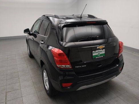 Used 2020 Chevrolet Trax LT w/ LT Convenience Package AWD/4WD image 5