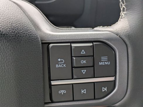 New 2025 Ford F250 Lariat w/ Black Appearance Package image 30