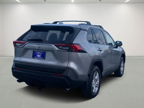 Used 2019 Toyota RAV4 XLE image 6