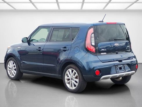 Used 2019 Kia Soul + FWD image 3