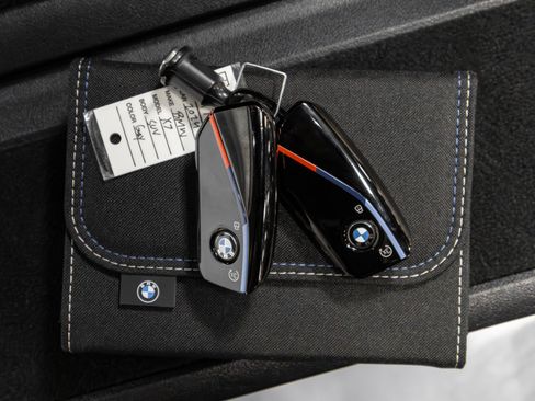 Used 2024 BMW X7 M60i w/ Executive Package image 78