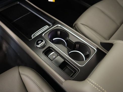 New 2025 Lincoln Corsair Reserve w/ Equipment Group 202A image 9