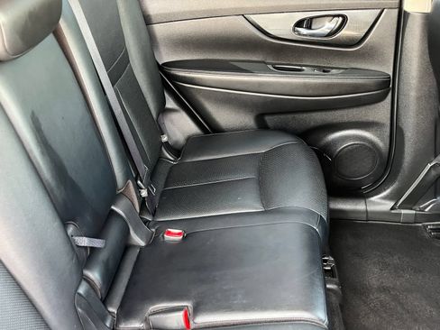 Used 2016 Nissan Rogue SL FWD image 11