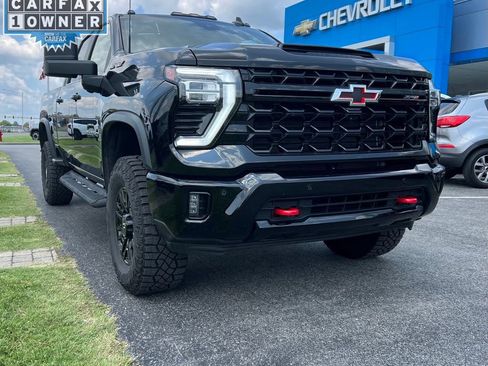 Certified 2026 Chevrolet Silverado 2500 ZR2 AWD/4WD image 1