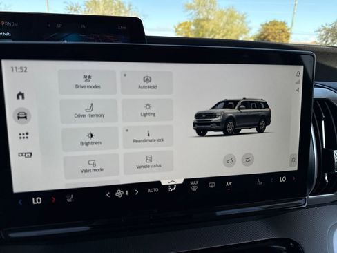 New 2026 Ford Expedition Active image 29