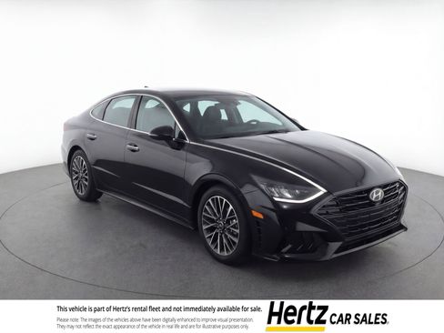 Used 2024 Nissan Altima 2.5 SV image 1