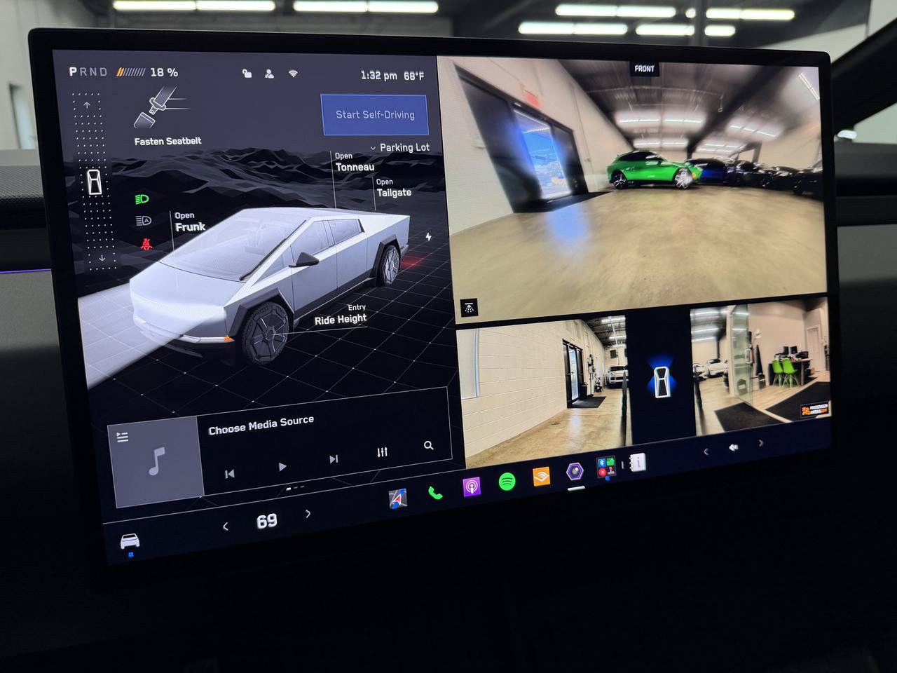 Used 2024 Tesla Cybertruck AWD Crew Cab image 12