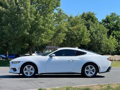 Used 2024 Ford Mustang Coupe RWD image 2