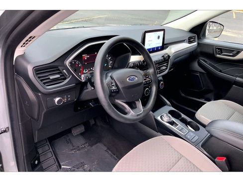 Used 2022 Ford Escape SE image 16