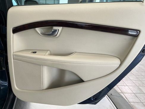 Used 2013 Volvo XC70 T6 image 36