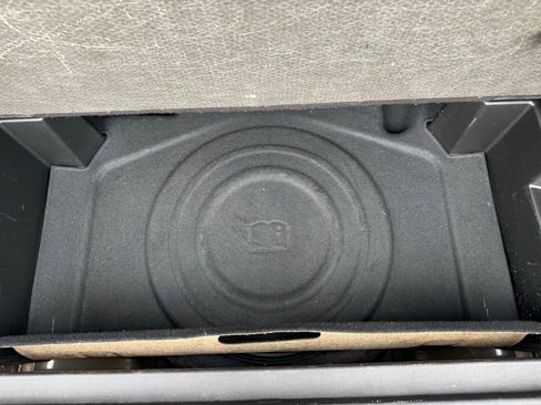 Used 2018 Chevrolet Equinox LT w/ Sun & Infotainment Package FWD image 40