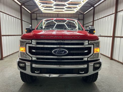 Used 2020 Ford F250 Lariat w/ Chrome Package image 2