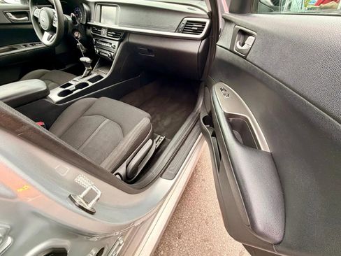 Used 2019 Kia Optima LX FWD image 8