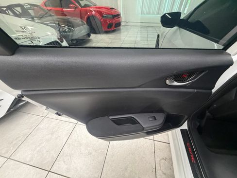 Used 2018 Honda Civic Si image 15
