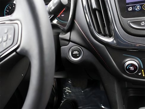 Used 2022 Chevrolet Equinox RS w/ RS Leather Package image 31