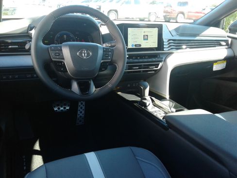 New 2026 Toyota Camry SE image 4