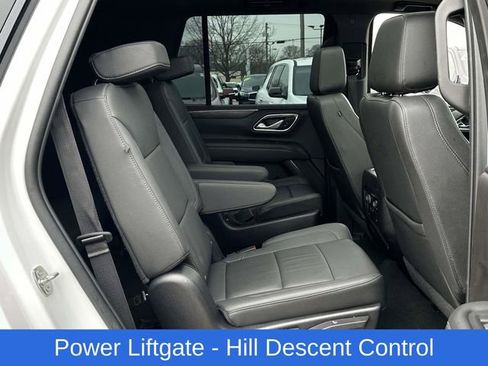 Used 2022 Chevrolet Tahoe Z71 w/ Luxury Package image 18