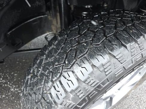 Used 2020 Jeep Wrangler Unlimited Sahara image 26