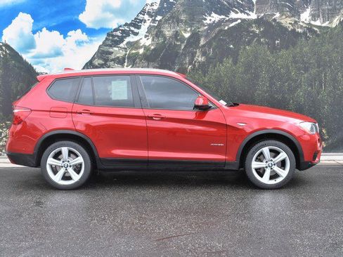 Used 2017 BMW X3 xDrive28i image 2