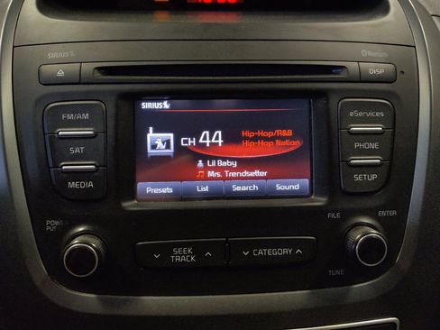Used 2015 Kia Sorento LX FWD image 25