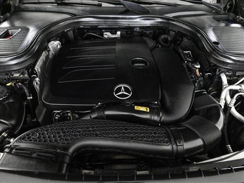 Used 2021 Mercedes-Benz GLC 300 image 25