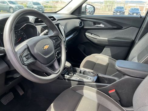 Used 2023 Chevrolet TrailBlazer LT w/ Convenience Package image 34
