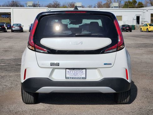 Used 2023 Kia Soul EX image 6