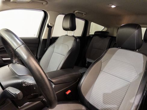 Used 2019 Ford Escape SE image 15