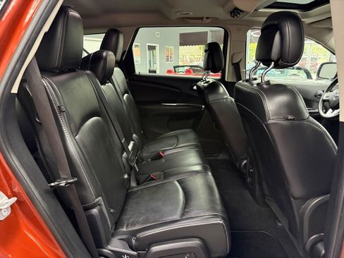 Used 2014 Dodge Journey Limited w/ Flexible Seating Group FWD image 16