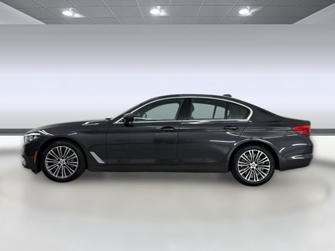 Used 2020 BMW 530i xDrive w/ Premium Package AWD/4WD image 2