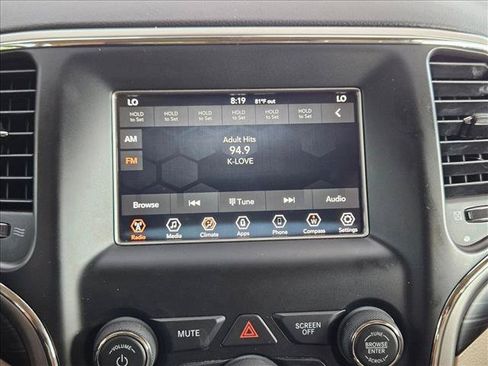 Used 2019 Jeep Grand Cherokee Laredo RWD image 11
