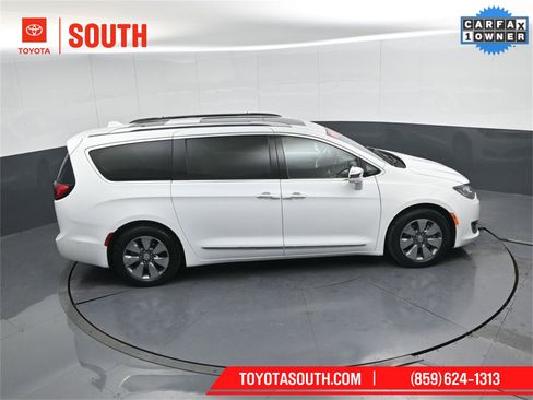 Used 2018 Chrysler Pacifica Limited w/ Advanced Safetytec Group image 75