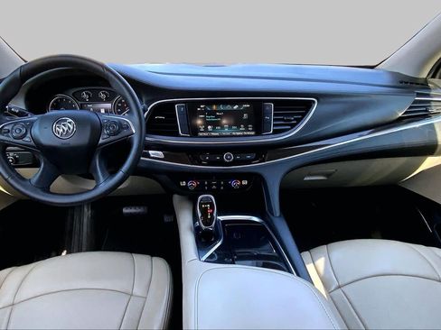 Used 2019 Buick Enclave Essence FWD image 16