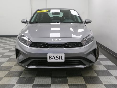 Used 2024 Kia Forte LXS w/ LXS Technology Package image 3